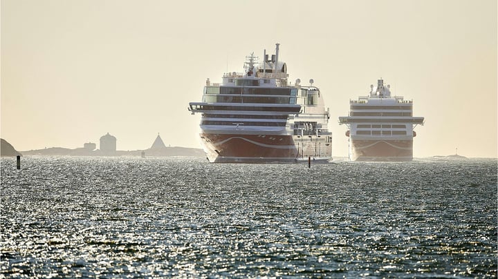 Viking Lines fartyg på havet